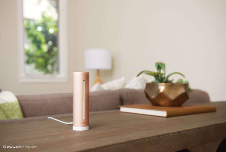 Netatmo Healthy Home Coach im Wohnzimmer