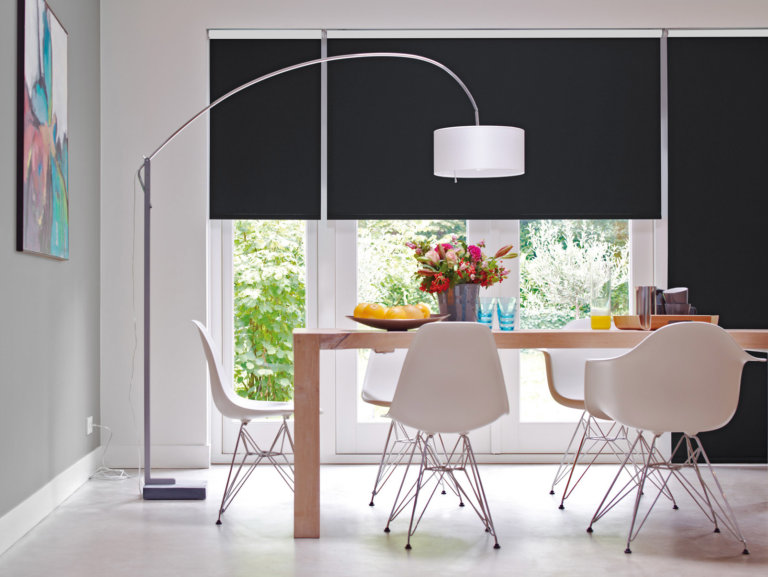 Erfal Rollo im Wohnzimmer Works with mediola